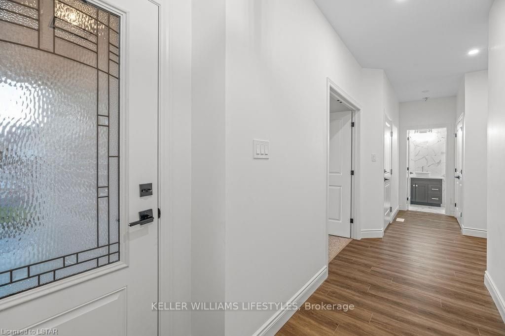 108 Leneve Street Property Photo 4