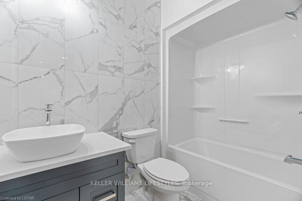 108 Leneve Street Property Photo 9