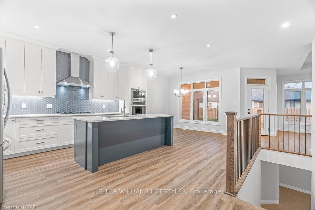 108 Leneve Street Property Photo 11