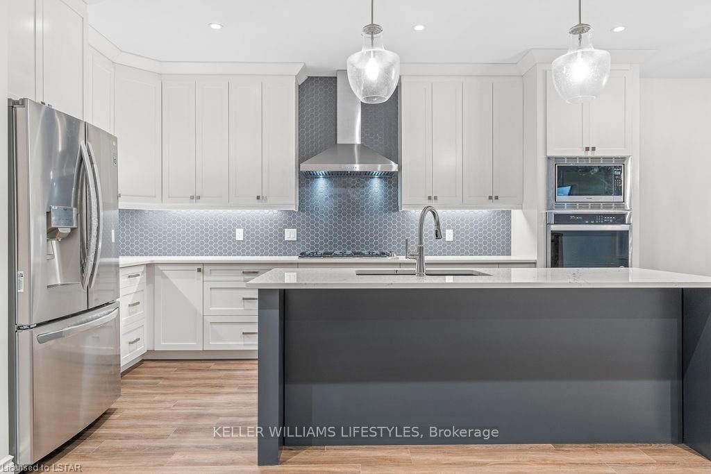 108 Leneve Street Property Photo 13