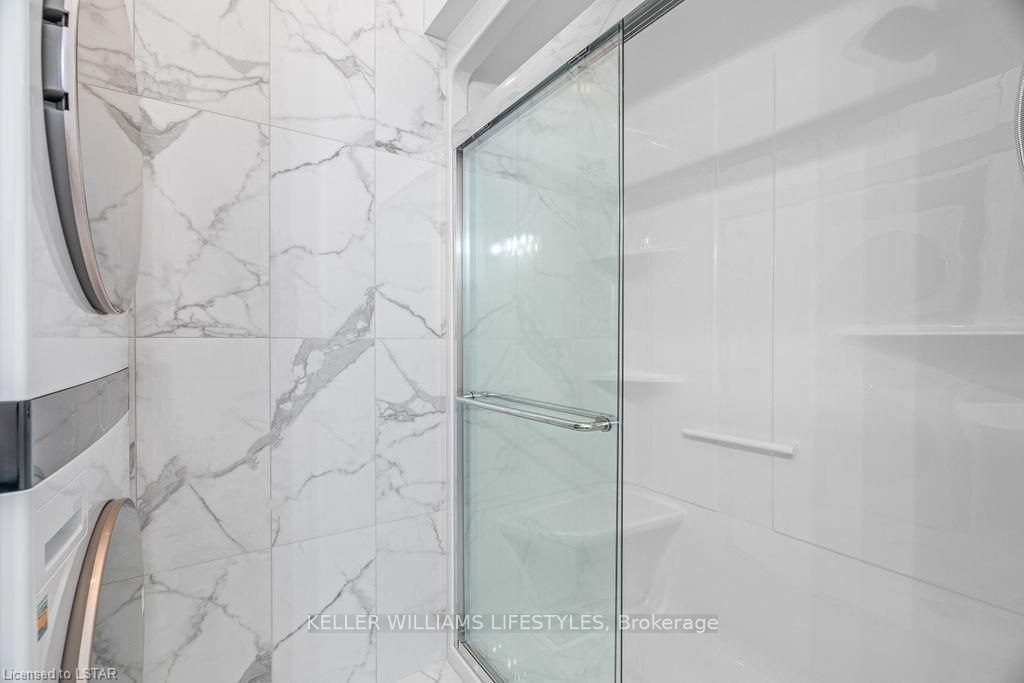 108 Leneve Street Property Photo 21