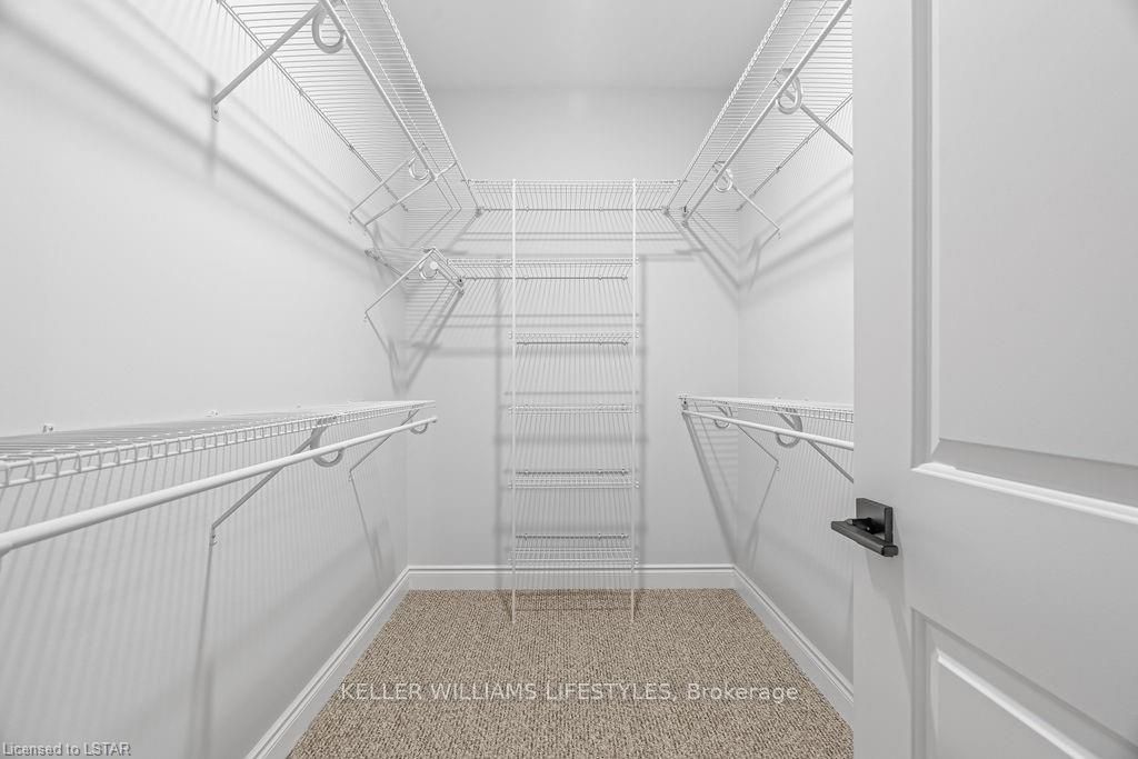 108 Leneve Street Property Photo 23