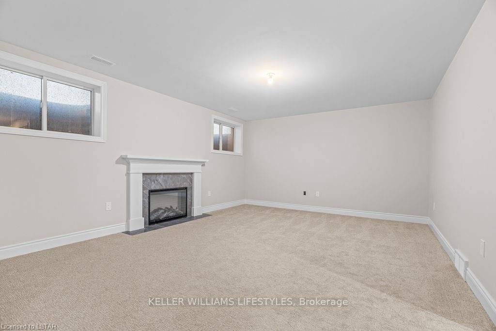 108 Leneve Street Property Photo 25