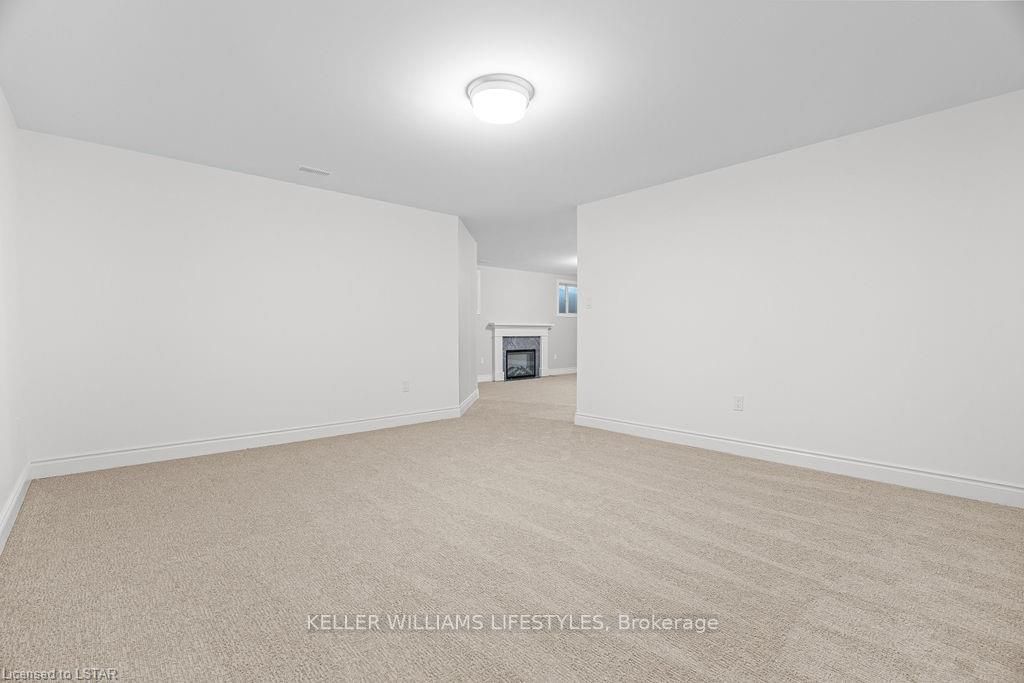 108 Leneve Street Property Photo 29