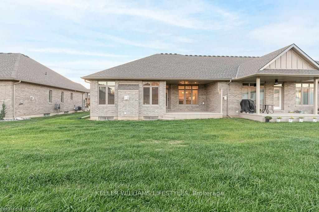 108 Leneve Street Property Photo 35