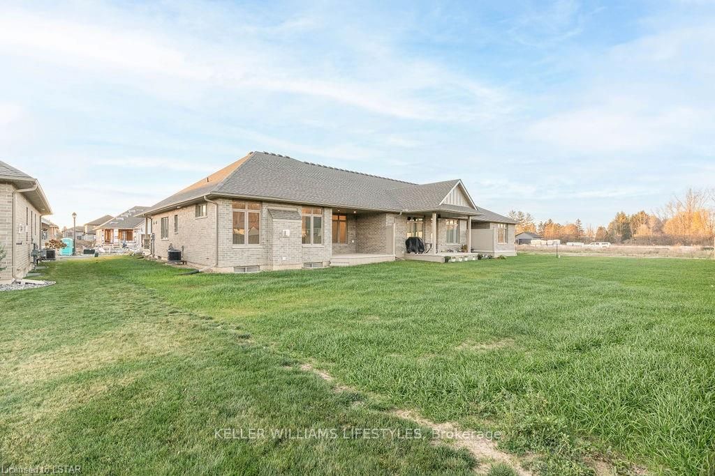 108 Leneve Street Property Photo 36