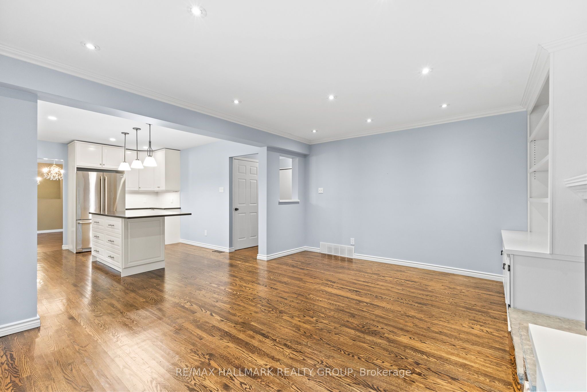 6 Centrepark Drive Property Photo 11