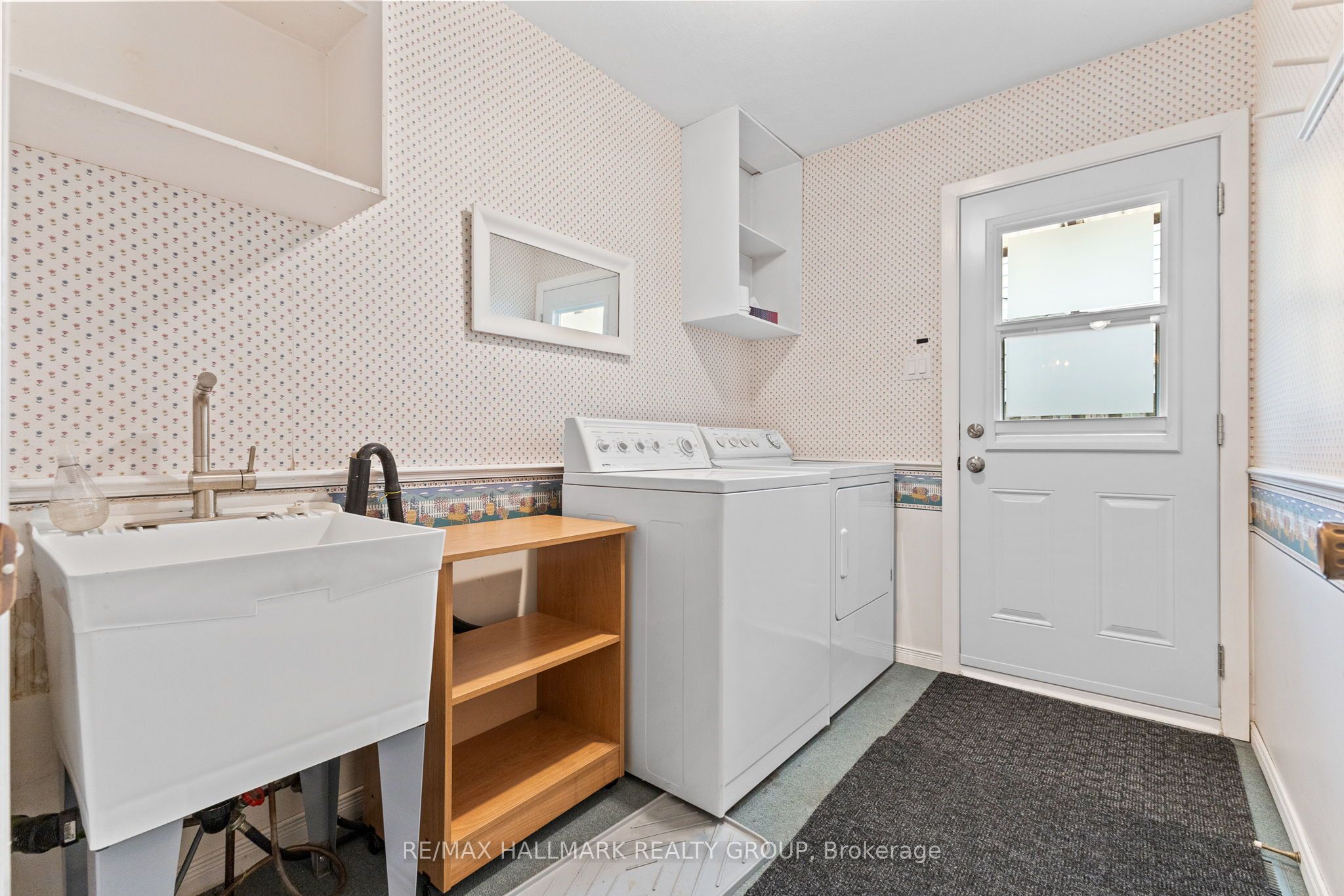 6 Centrepark Drive Property Photo 13