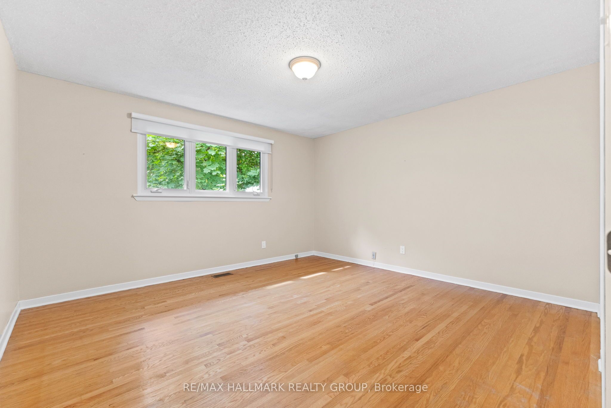 6 Centrepark Drive Property Photo 14
