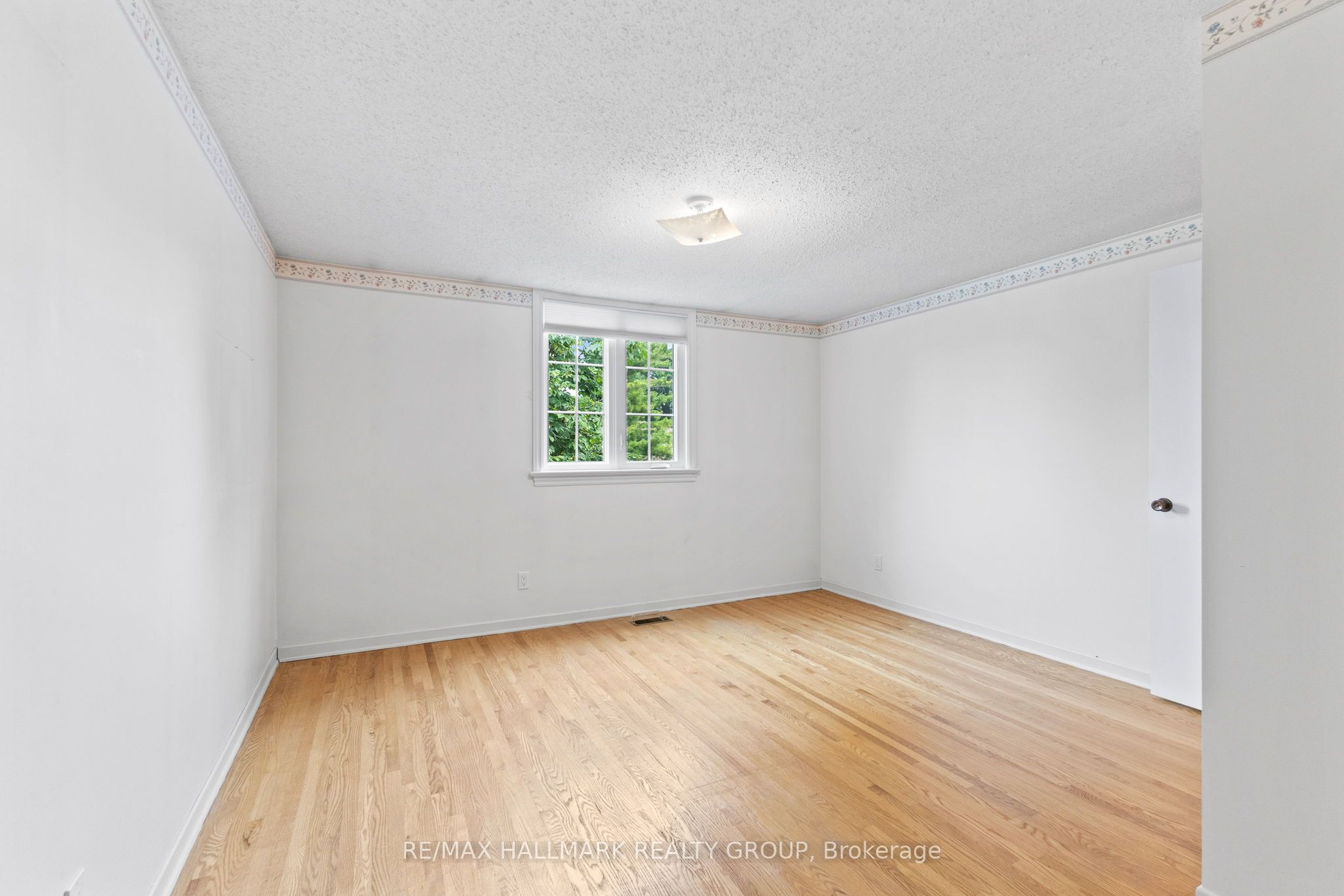 6 Centrepark Drive Property Photo 18