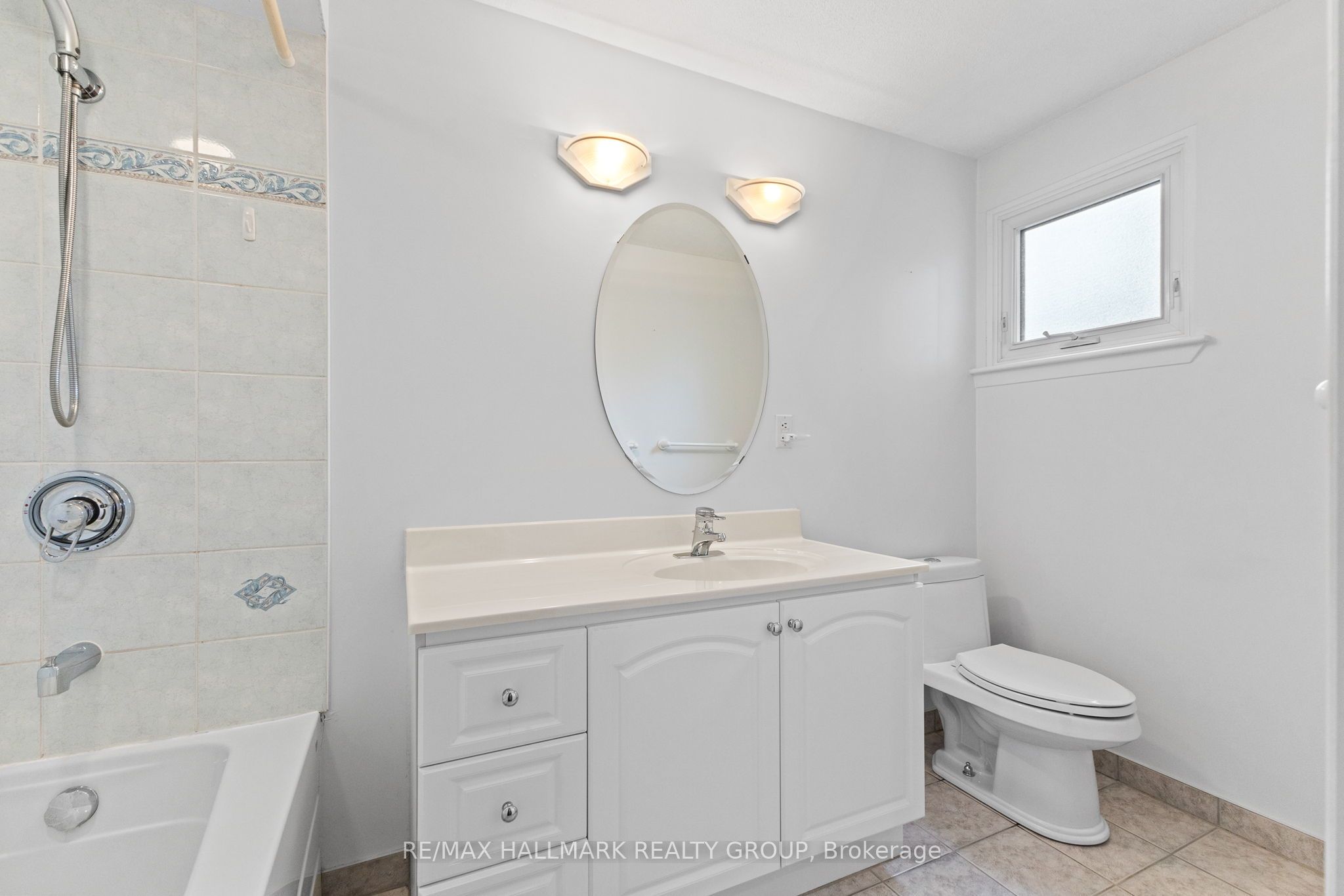 6 Centrepark Drive Property Photo 29