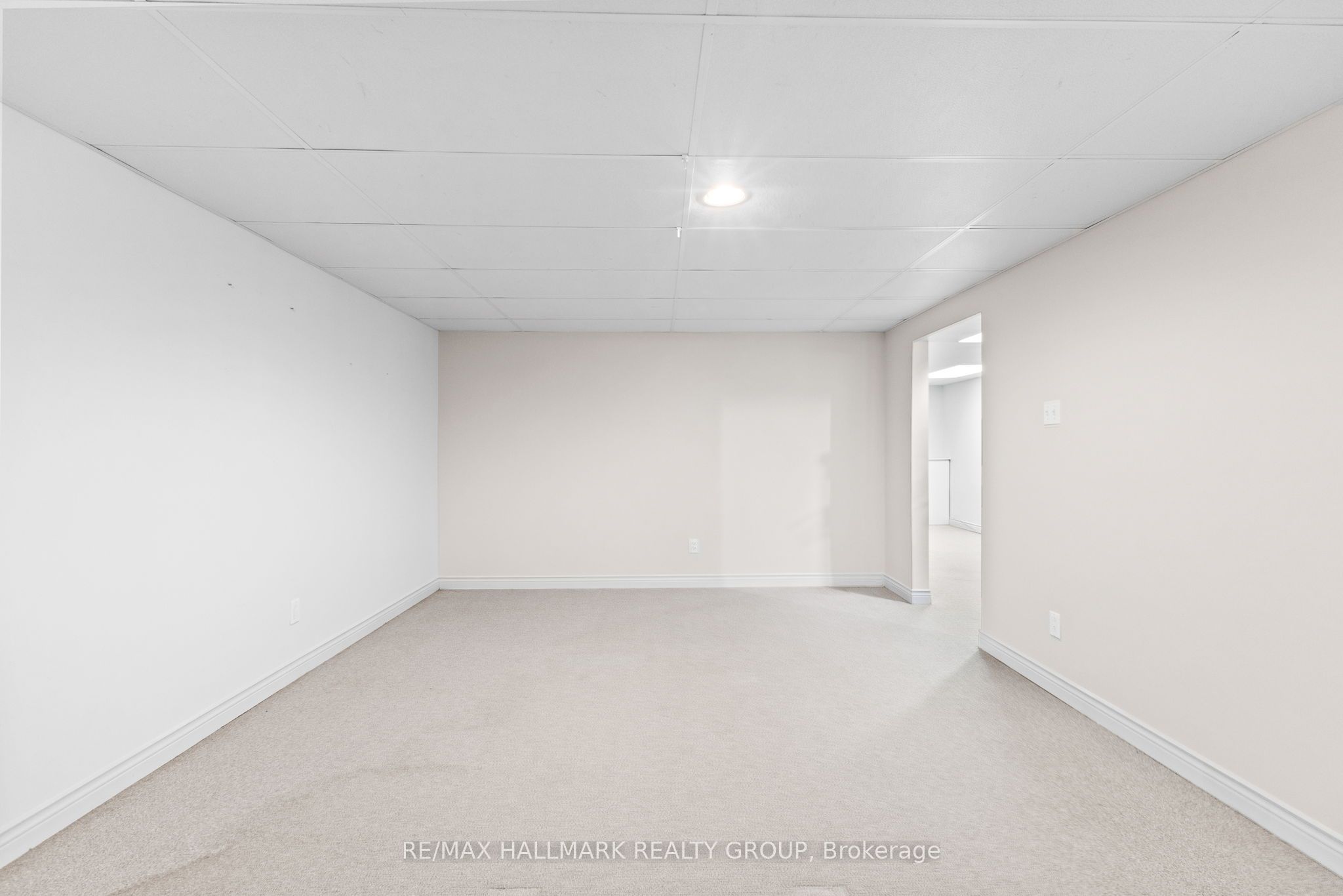 6 Centrepark Drive Property Photo 34