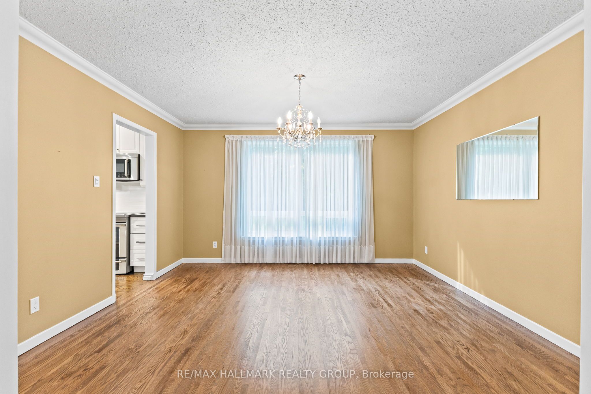 6 Centrepark Drive Property Photo 37