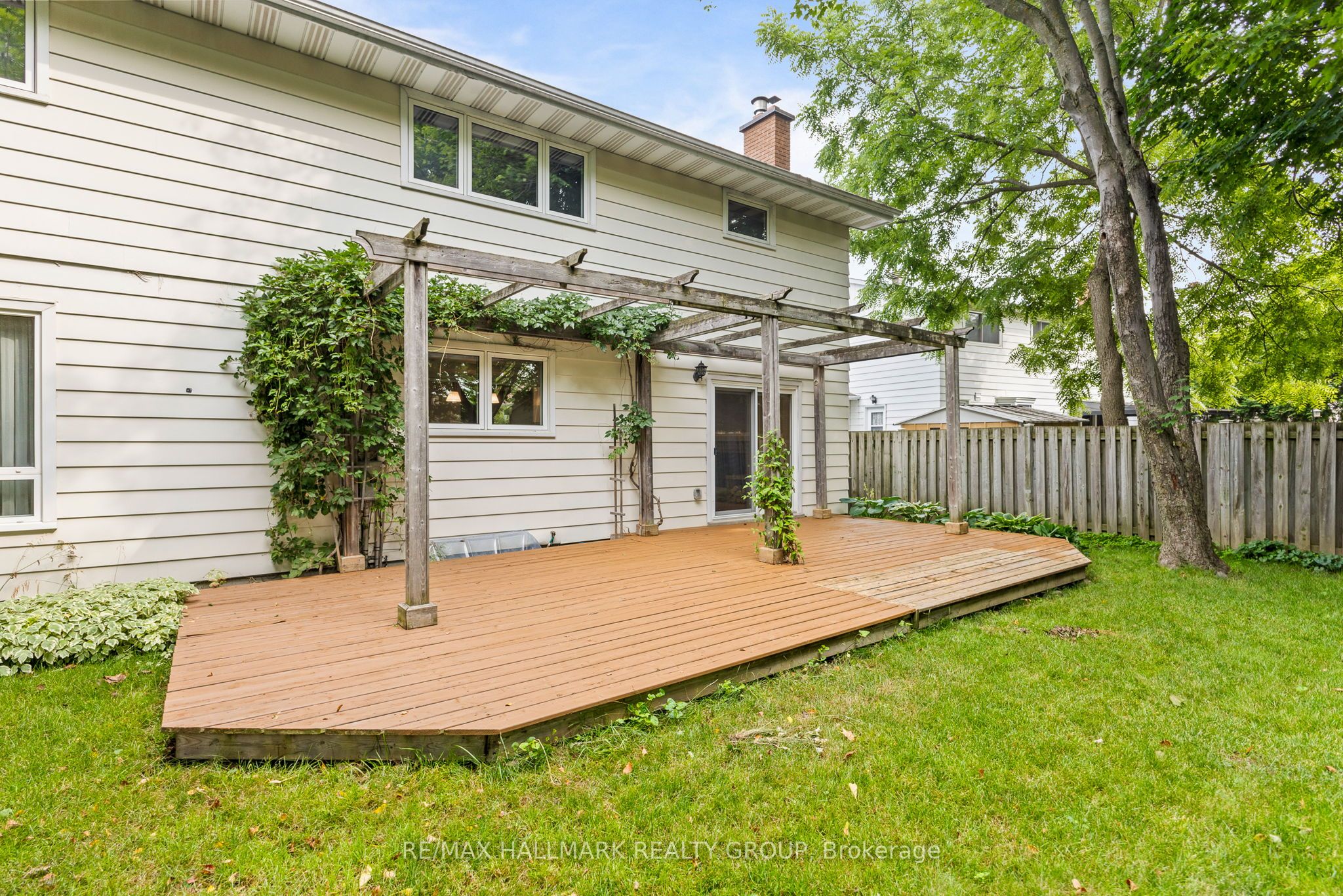 6 Centrepark Drive Property Photo 43