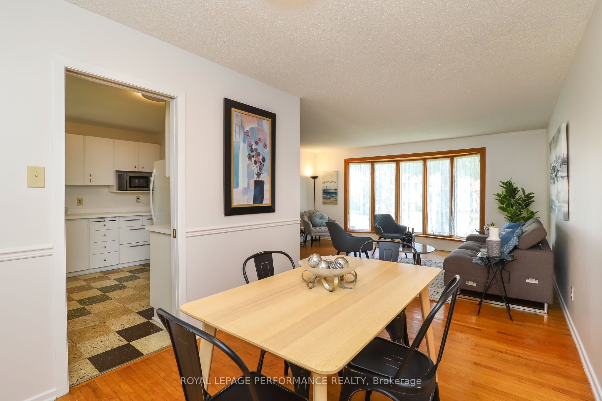 45 Keewatin Crescent Property Photo 12