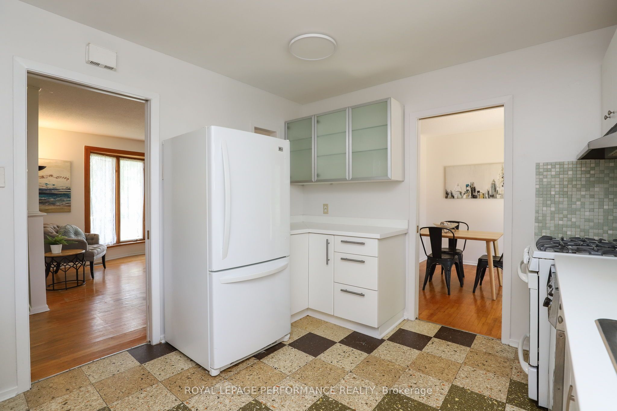 45 Keewatin Crescent Property Photo 15