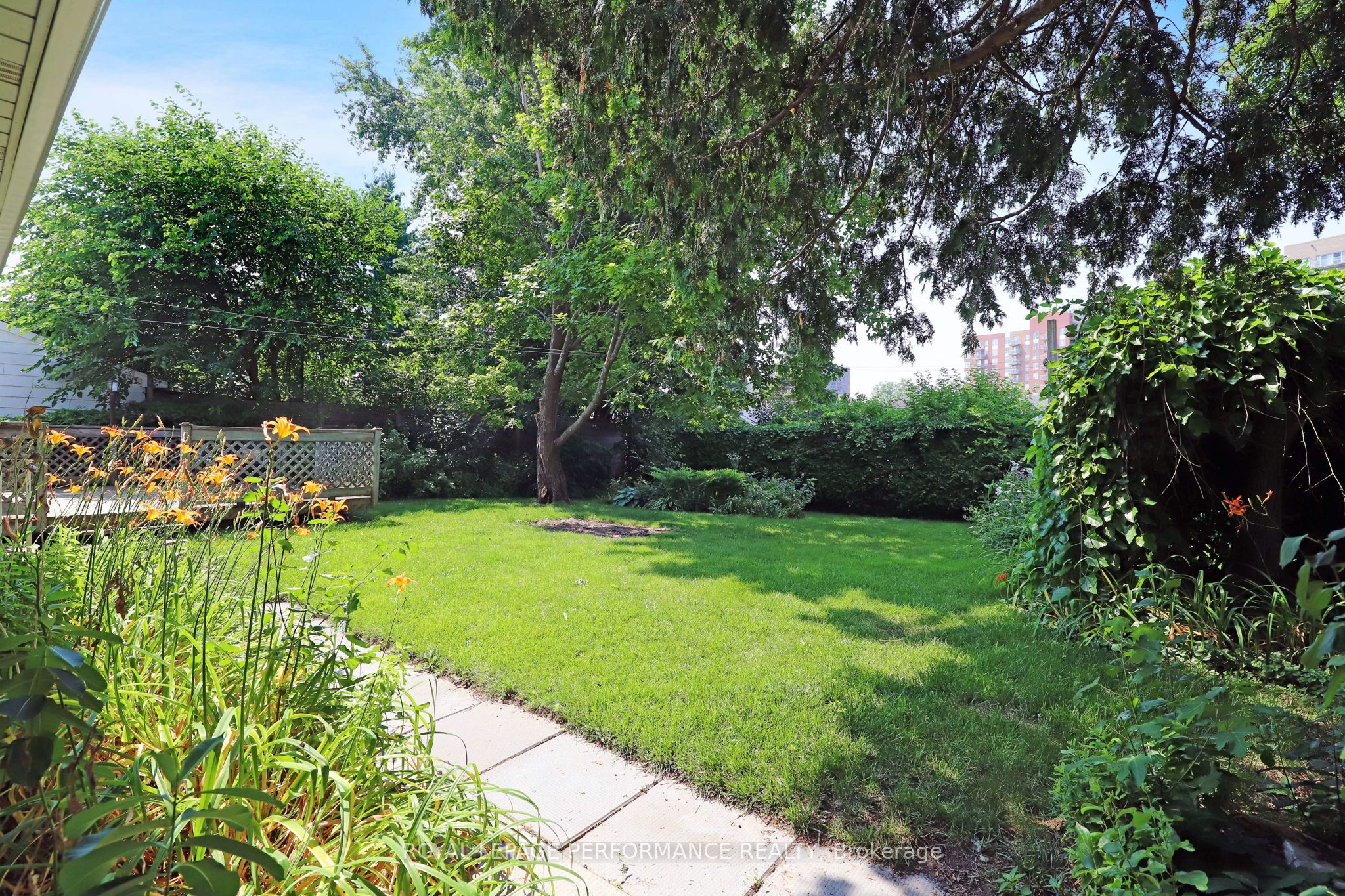 45 Keewatin Crescent Property Photo 31