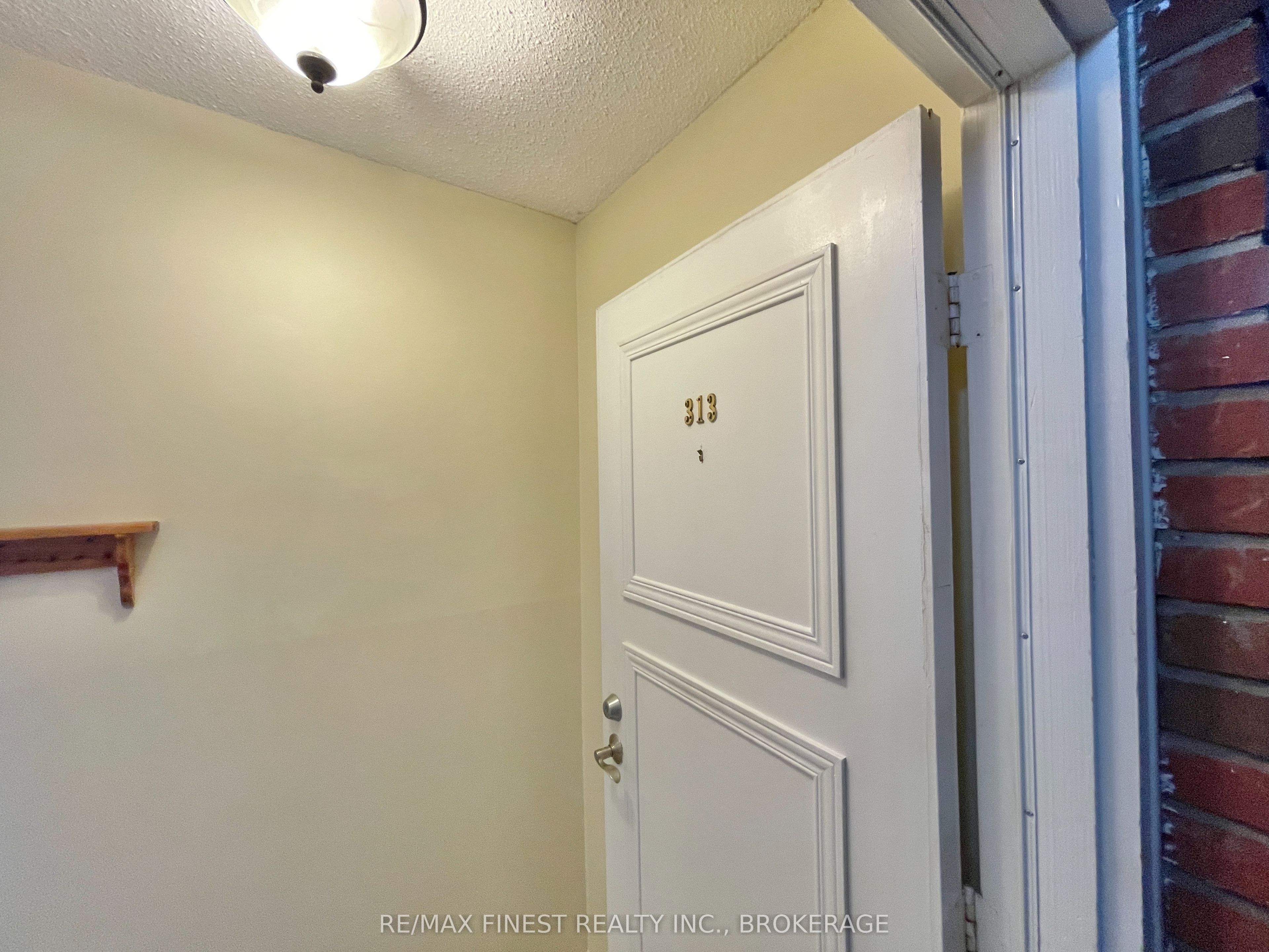 845 Milford Drive 313 Property Photo 2