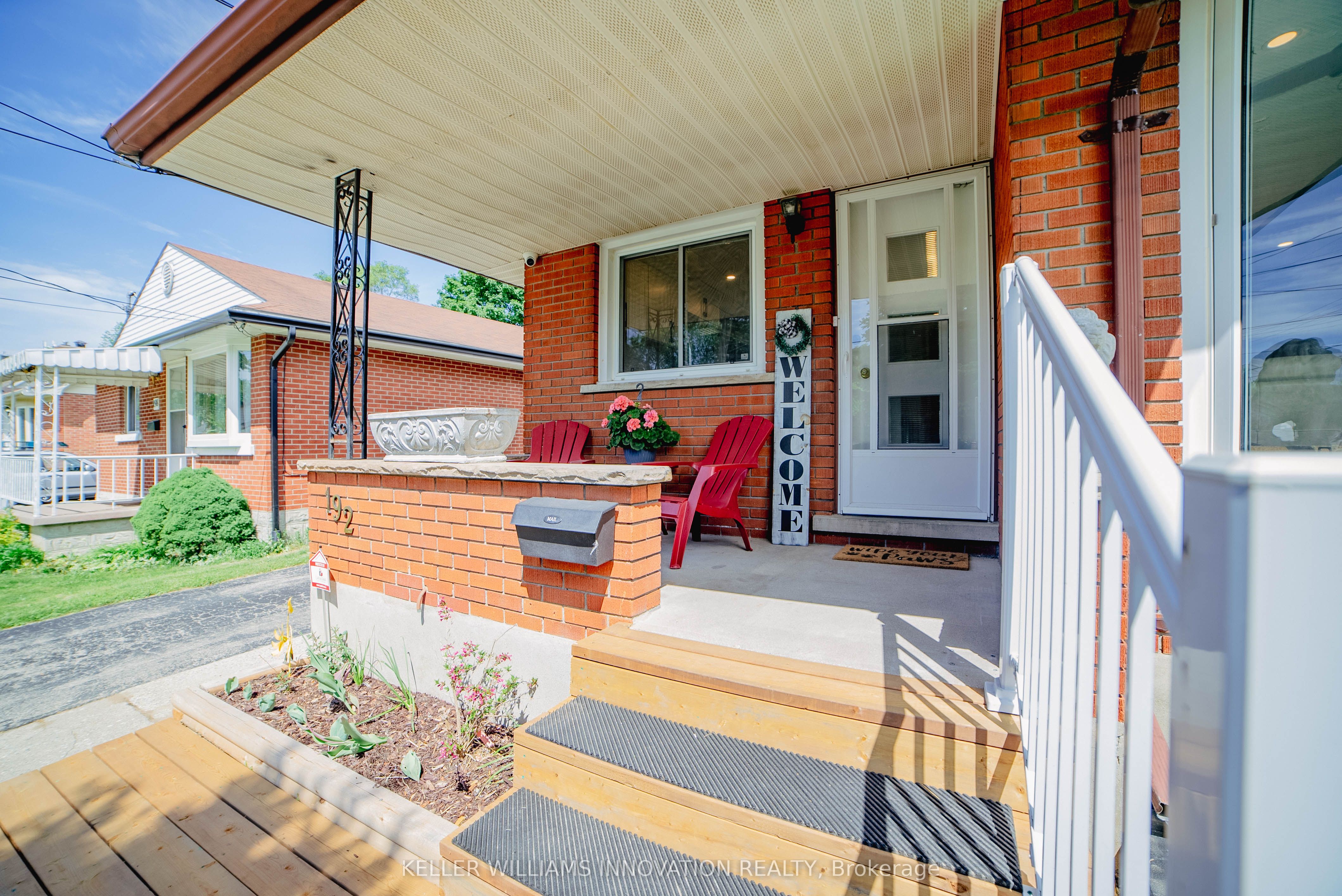 192 Glen Road Upper Property Photo 2