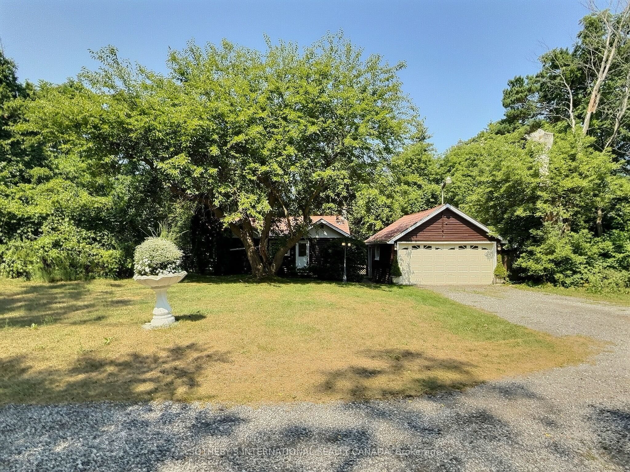 7624 Riverside Drive Property Photo 1