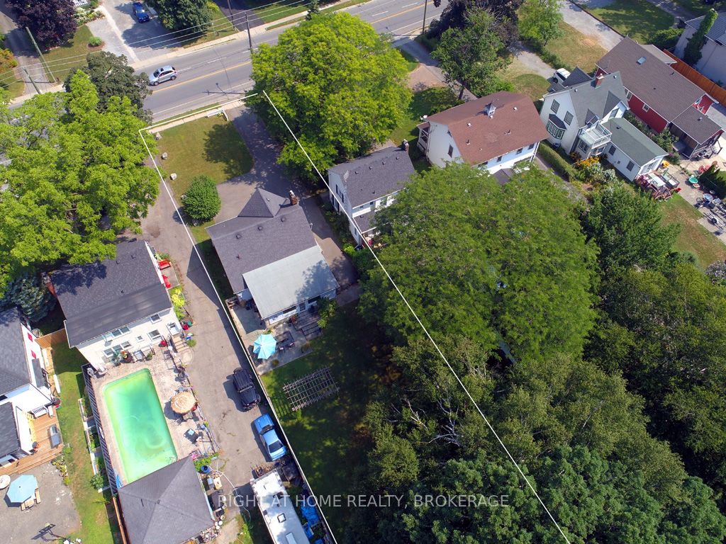 368 Queenston Street Property Photo 8
