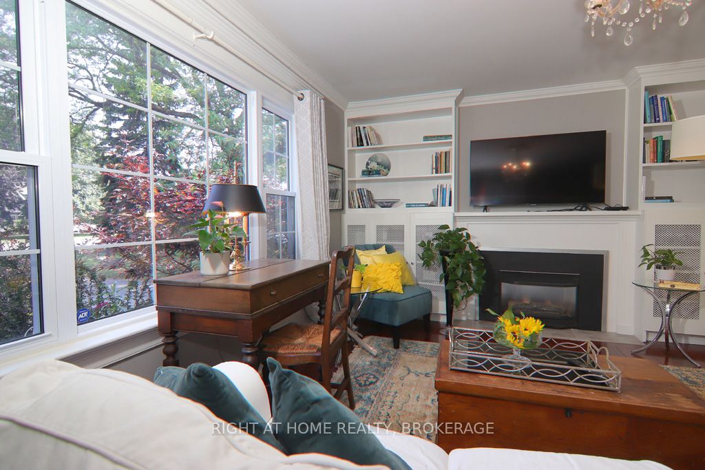 368 Queenston Street Property Photo 16