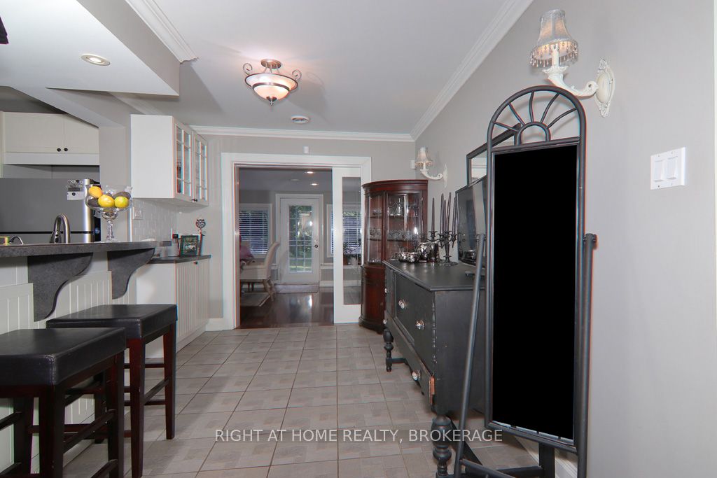 368 Queenston Street Property Photo 24