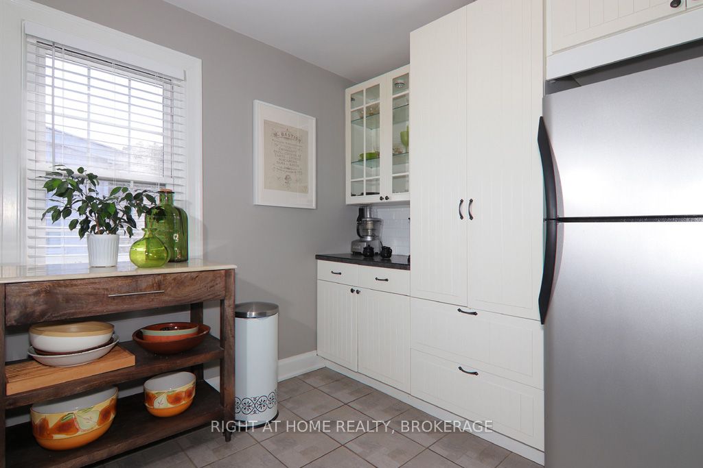 368 Queenston Street Property Photo 26