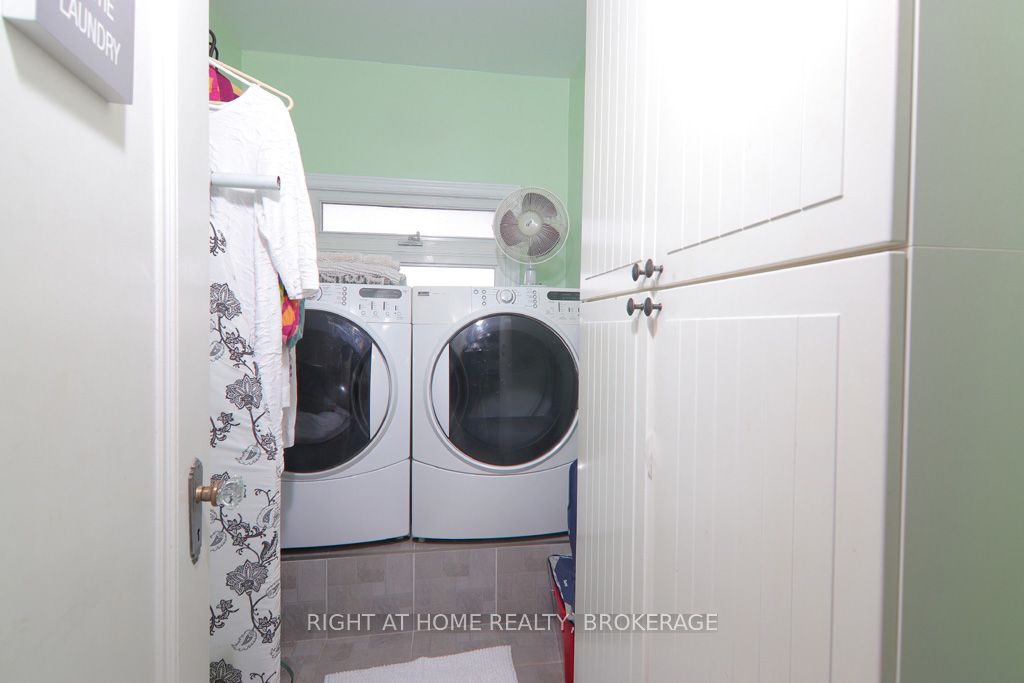 368 Queenston Street Property Photo 34