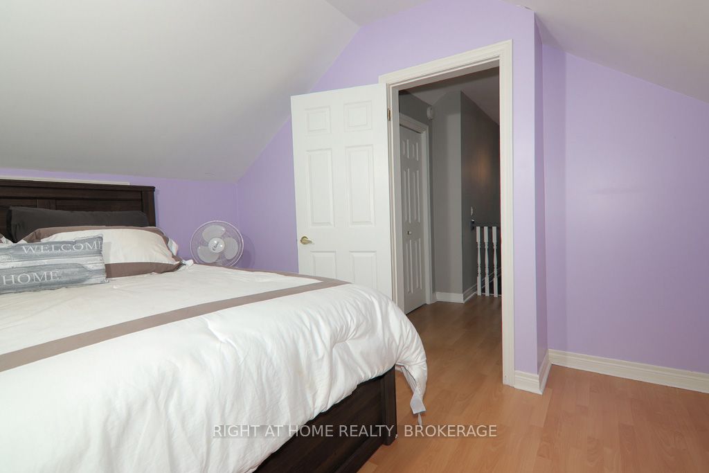368 Queenston Street Property Photo 38