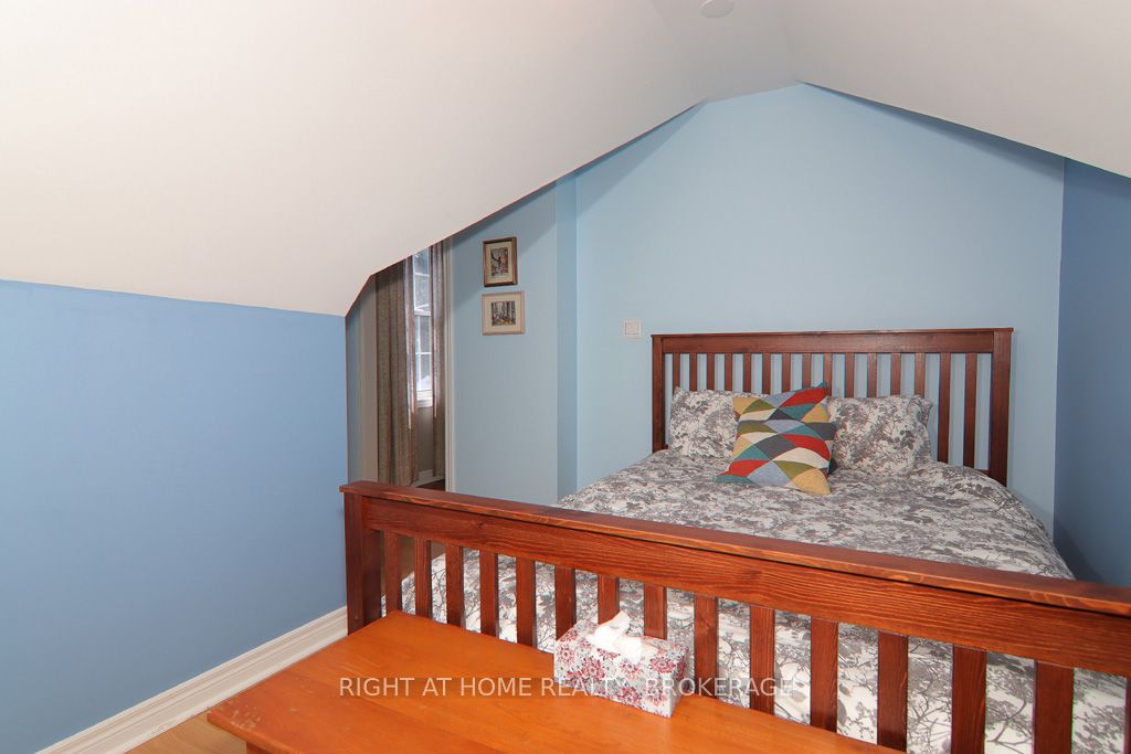 368 Queenston Street Property Photo 41