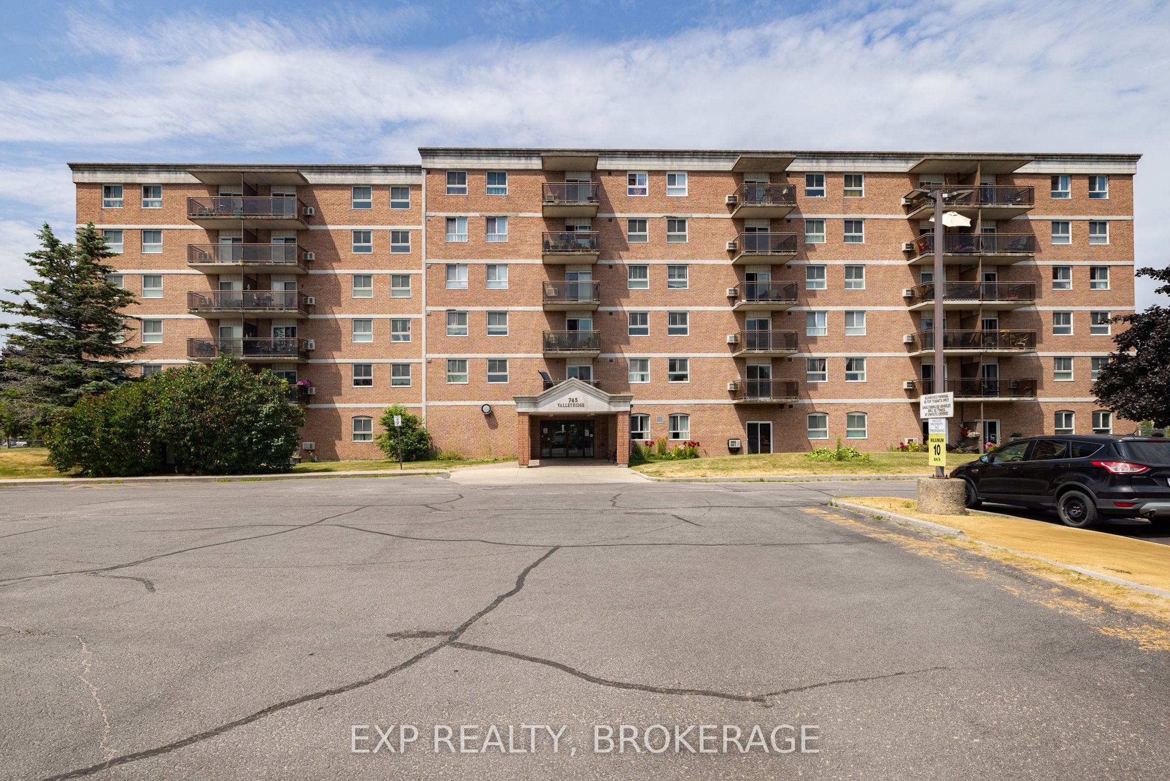 745 Davis Drive 401 Property Photo 1