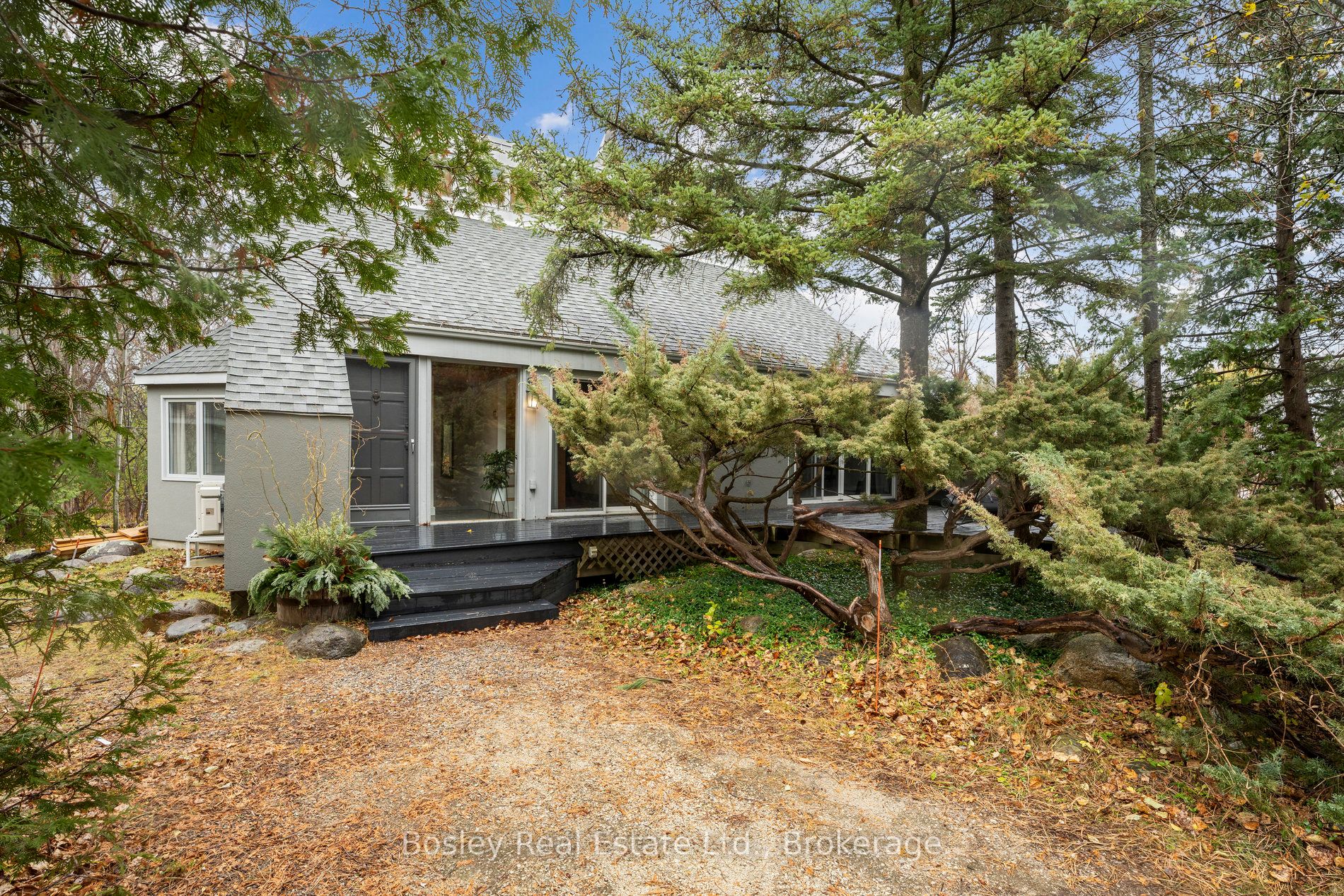 101 St Moritz Crescent Property Photo 1