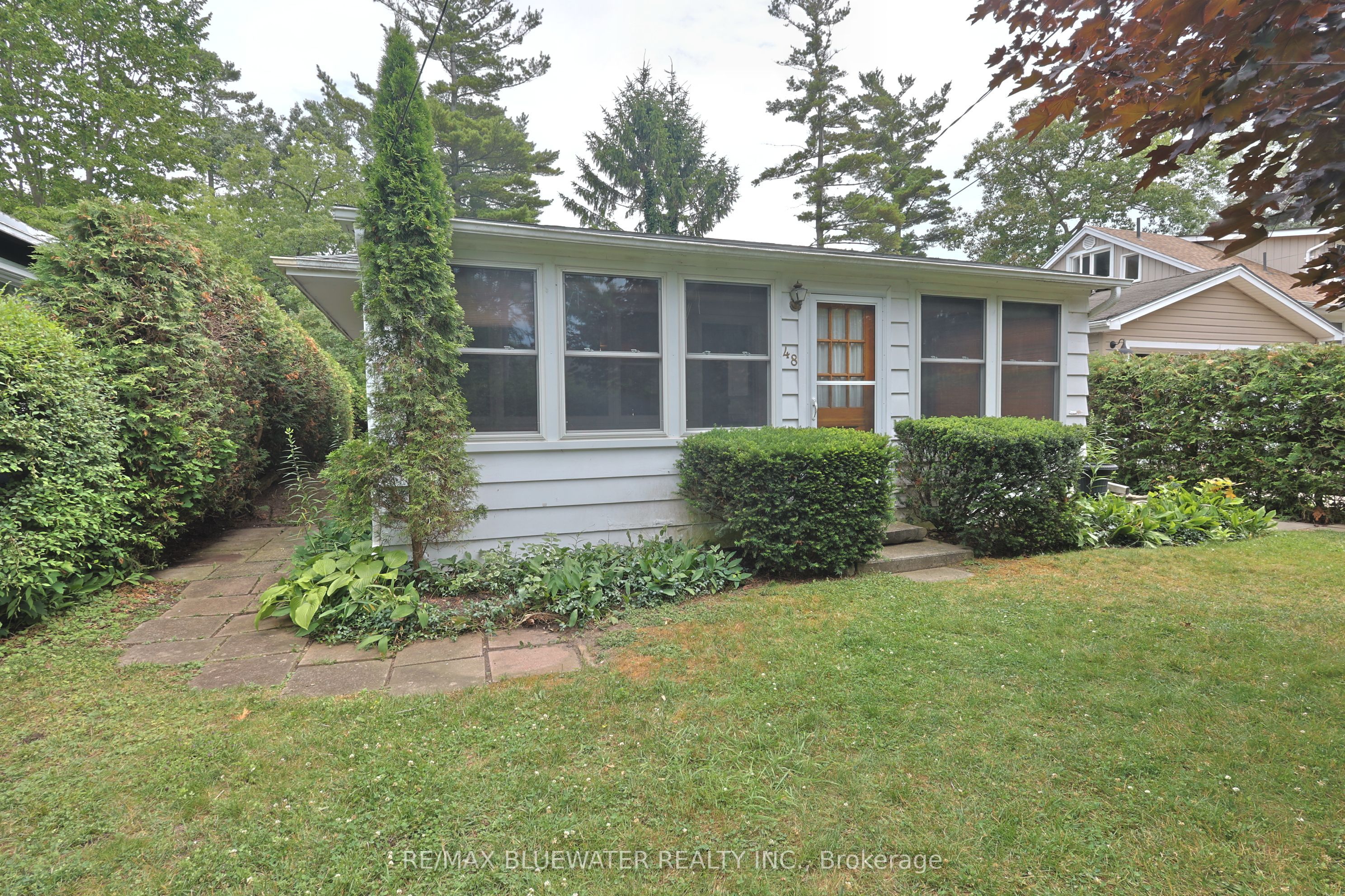 48 Hill St Property Photo 1