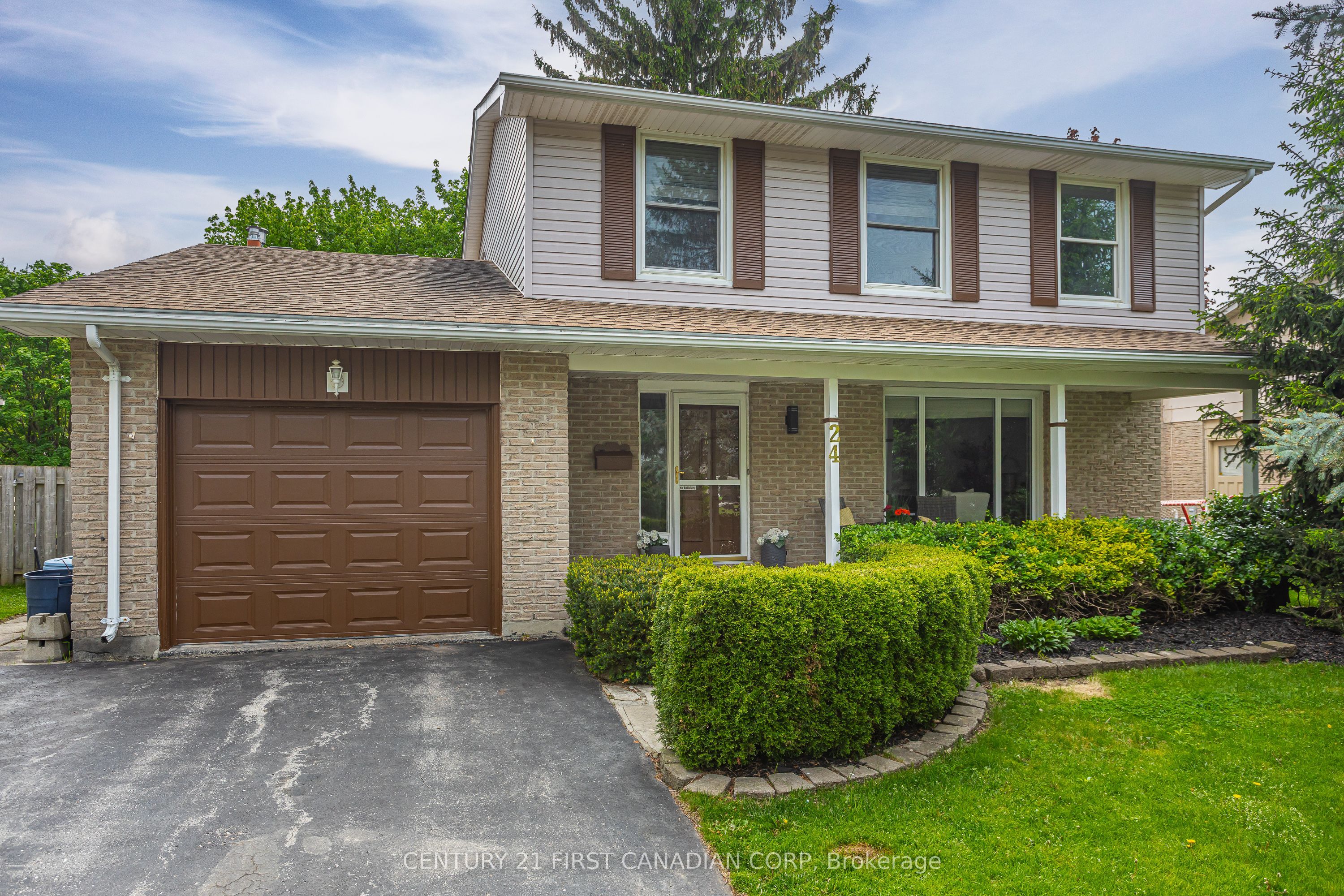 24 Bartlett Cres Property Photo