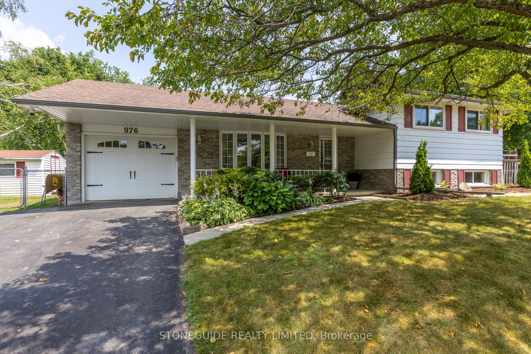 976 Sydenham Road Property Photo 1