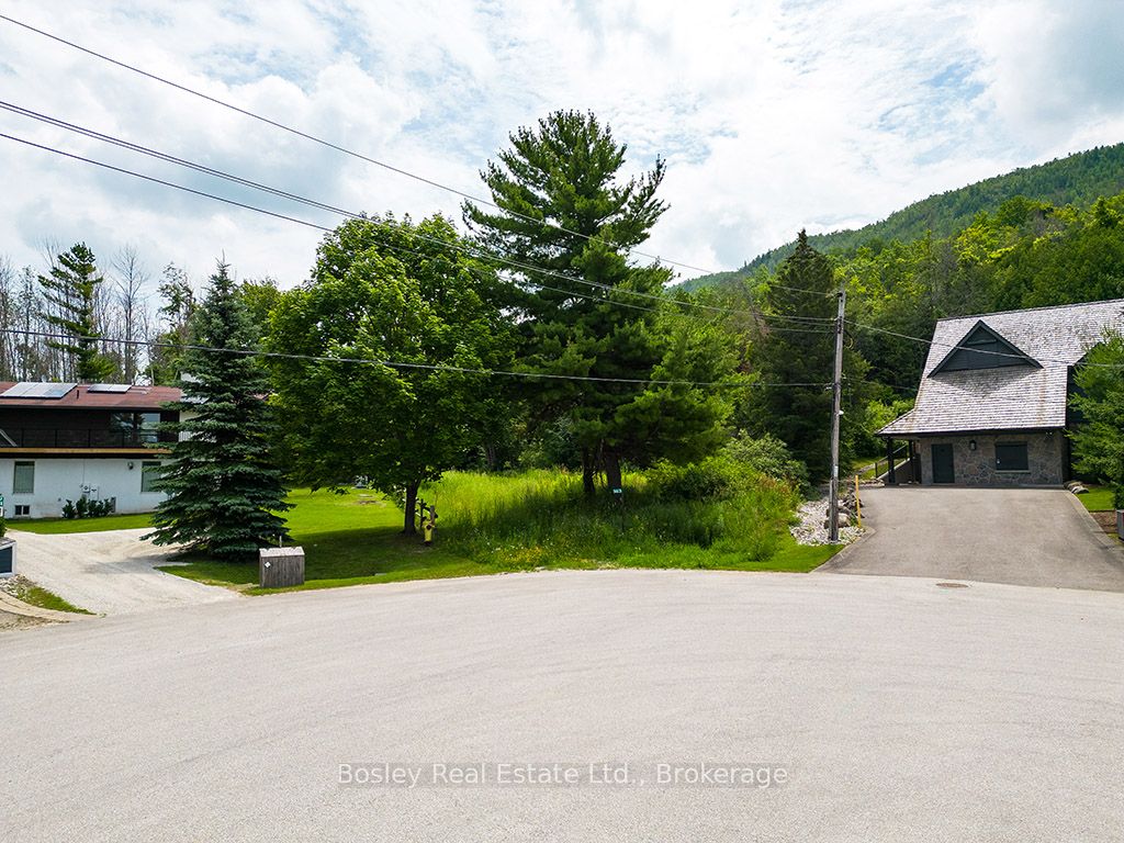 163 Wensley Dr Property Photo 1