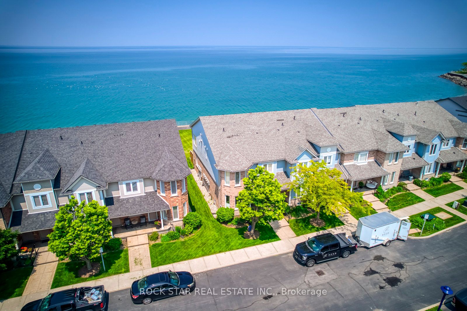 515 North Service Road 31 Property Photo 2