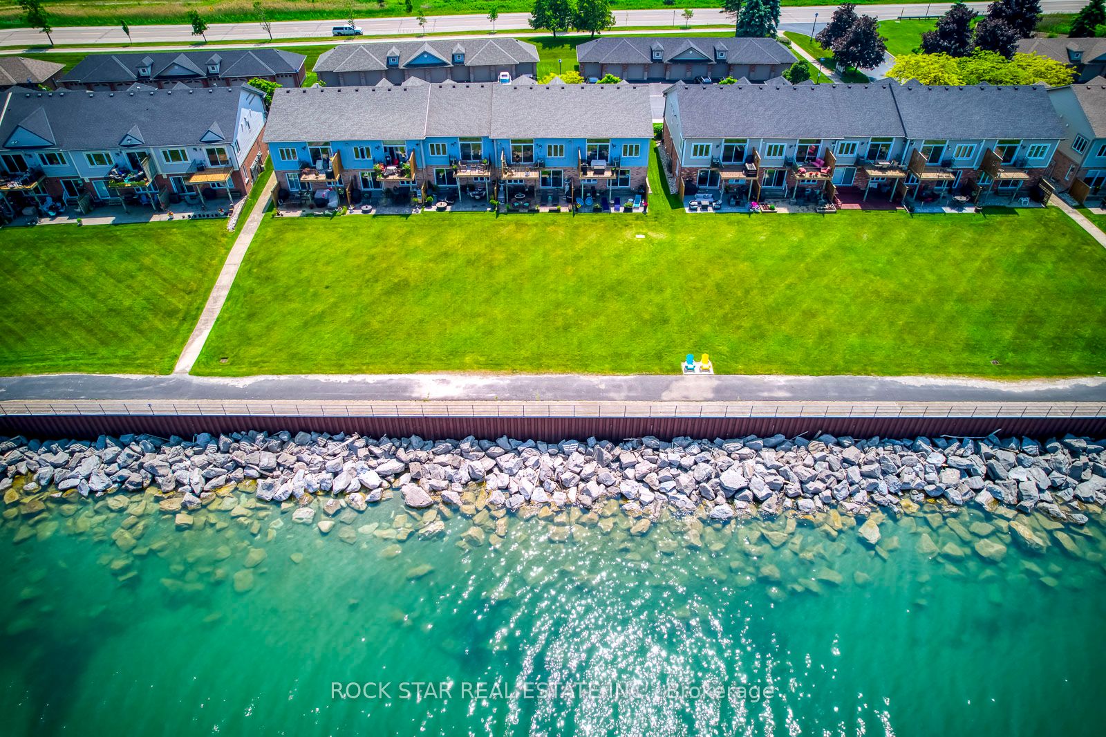 515 North Service Road 31 Property Photo 3