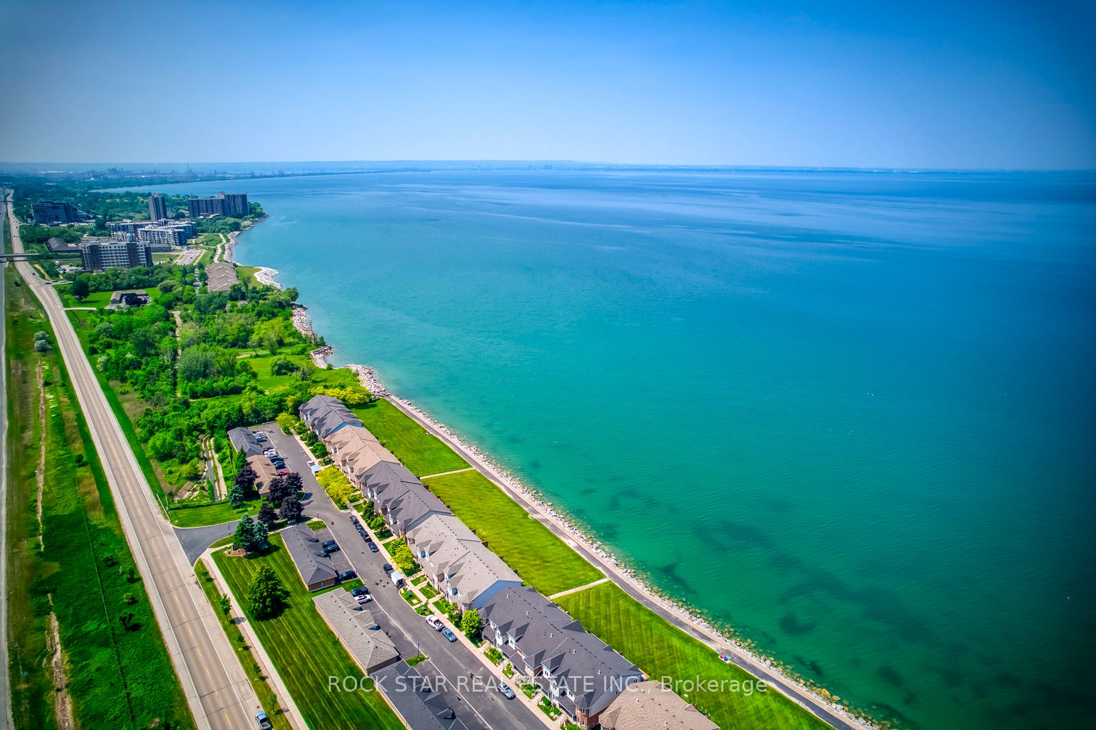 515 North Service Road 31 Property Photo 4