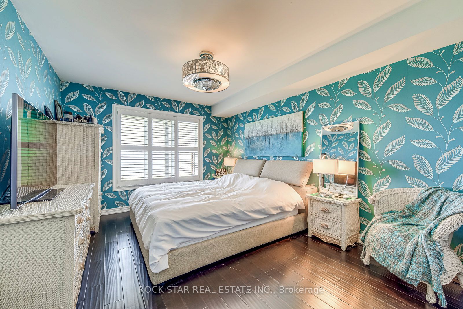 515 North Service Road 31 Property Photo 18