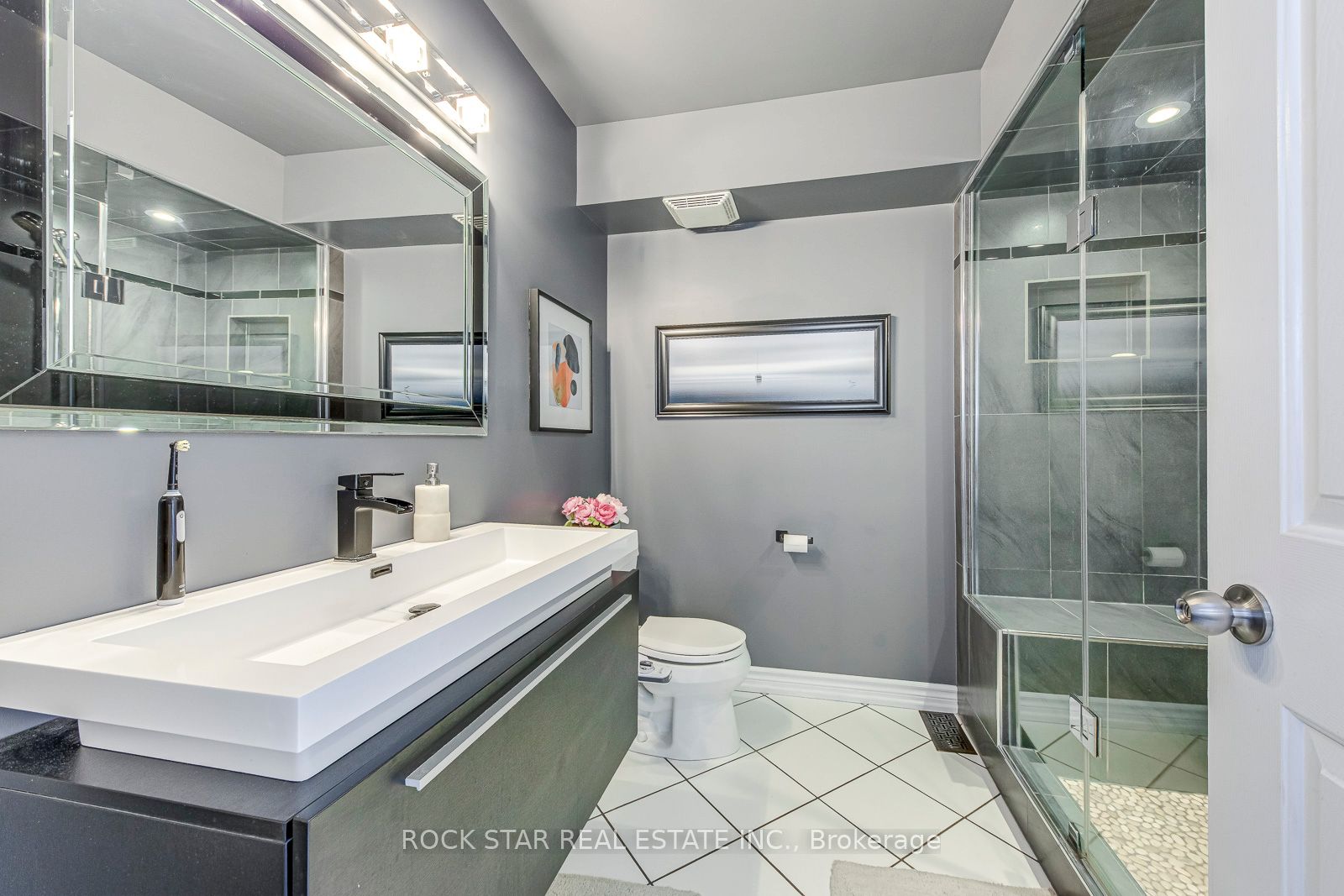 515 North Service Road 31 Property Photo 22