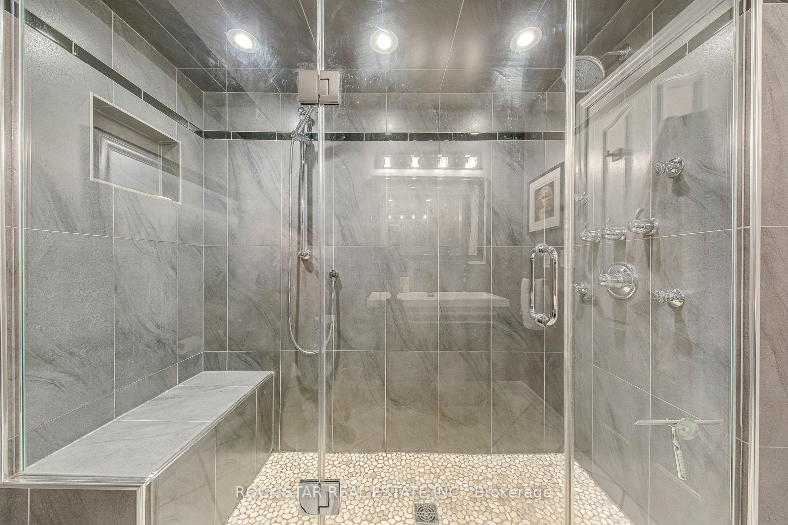 515 North Service Road 31 Property Photo 23