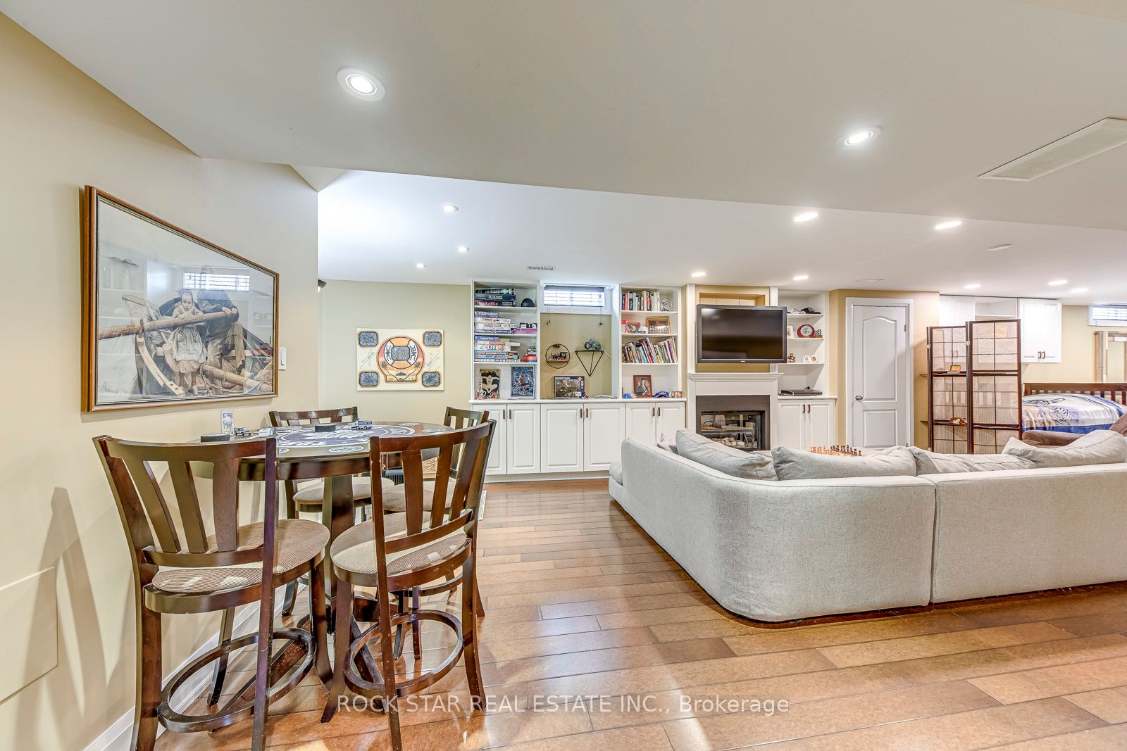 515 North Service Road 31 Property Photo 28