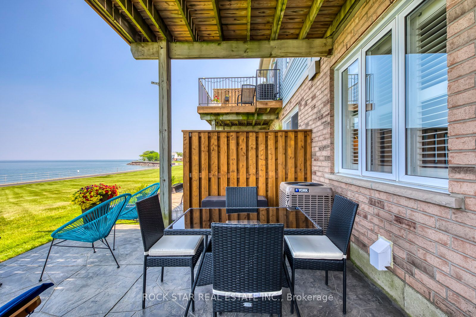 515 North Service Road 31 Property Photo 36