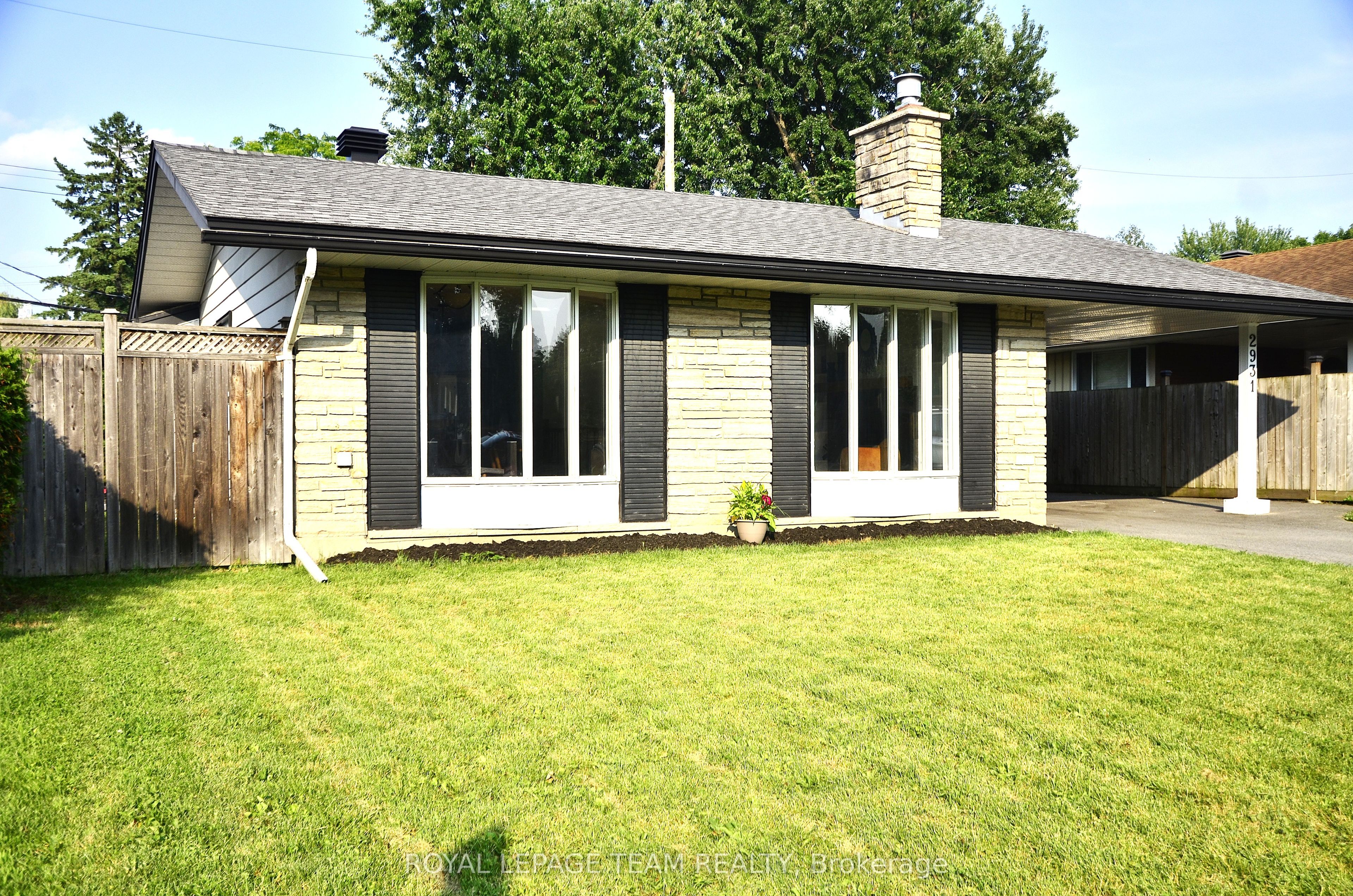 2931 Southmore Drive E Property Photo 1