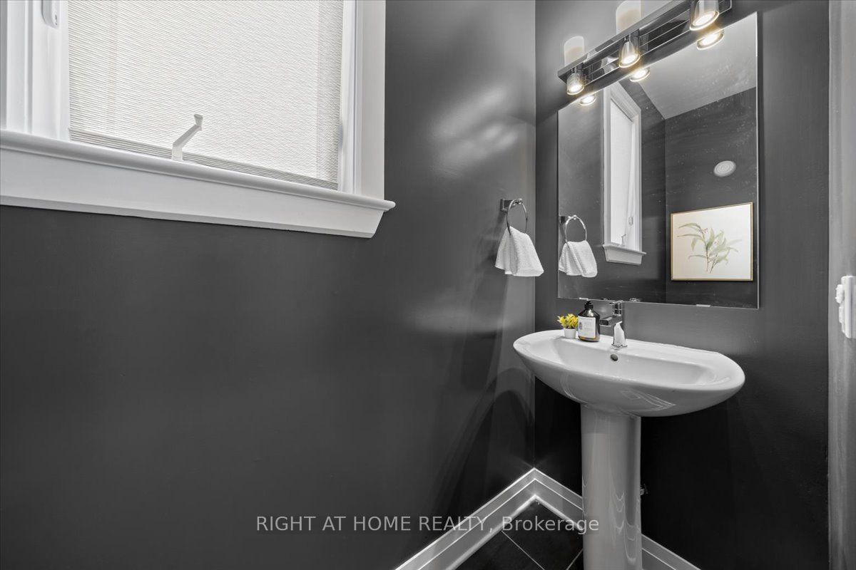 601 Willowmere Way Property Photo 5