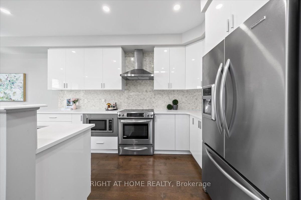 601 Willowmere Way Property Photo 12