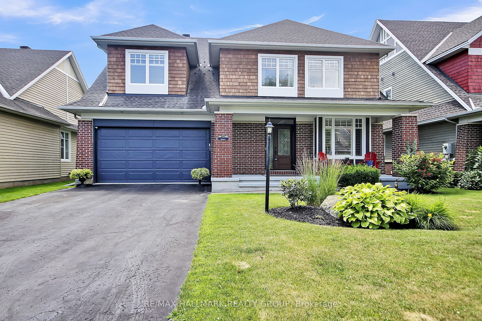 30 Oakbriar Cres Property Photo 1