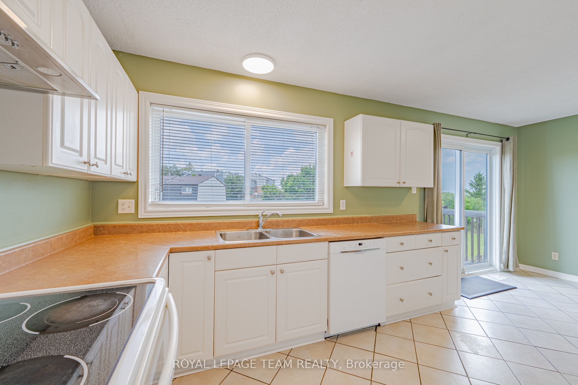 28 Huntview Private Property Photo 24